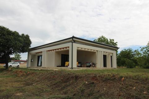 Istra, Baderna-kuća u visokoj roh-bau fazi 