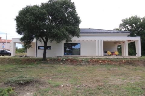 Istra, Baderna-kuća u visokoj roh-bau fazi 