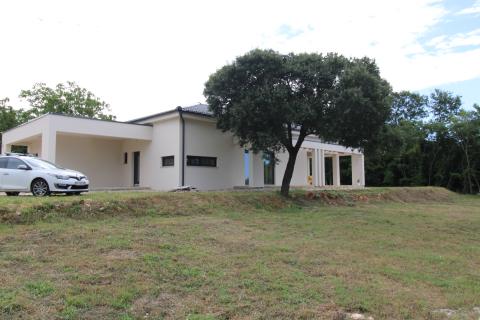 Istra, Baderna-kuća u visokoj roh-bau fazi 