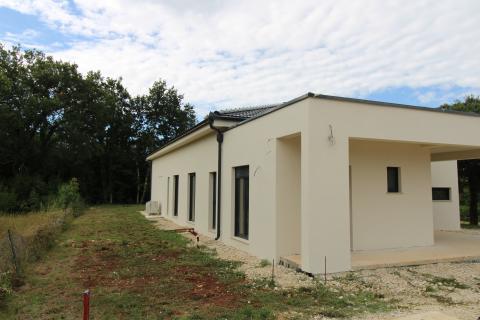 Istra, Baderna-kuća u visokoj roh-bau fazi 