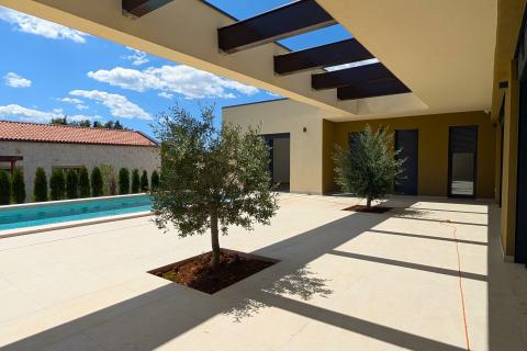 Istra, Žminj - suvremena vila s bazenom