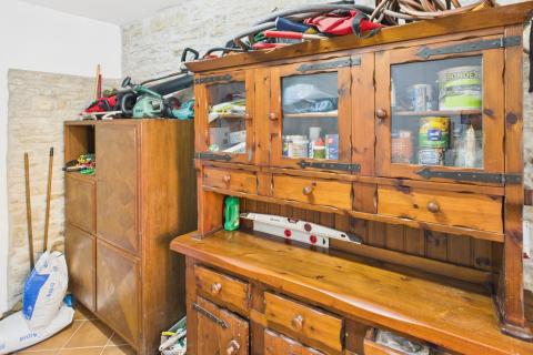 Istra,Buje-Kamena kuća s vrtom u centru grada,PDV uključen