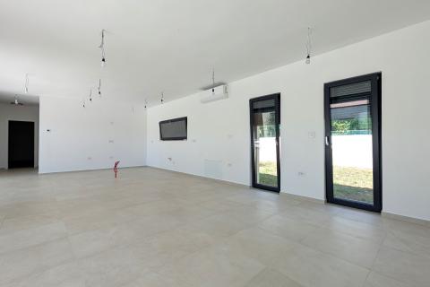 Istra, Žminj - suvremena vila s bazenom