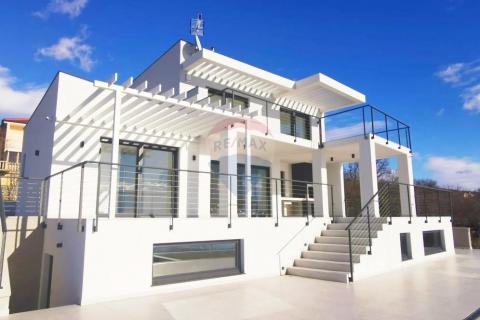 House Šmrika, Kraljevica, 250m2