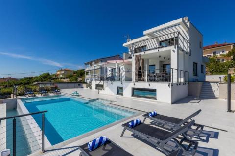 House Šmrika, Kraljevica, 250m2