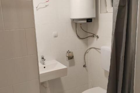 Velika Gorica, Buševec - kuća za radnike