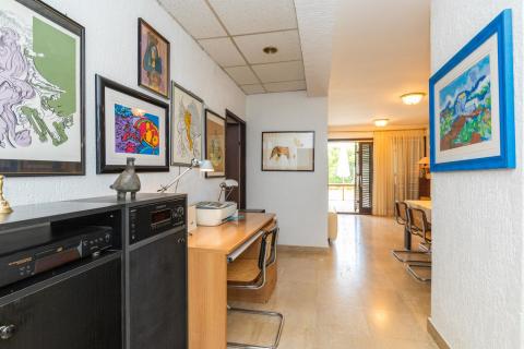 OTOK KRK-PUNAT kuća sa pet apartmana  prvi red do mora