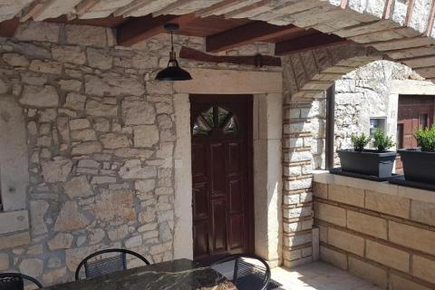 Poreč, okolica, kamena kuća za najam 