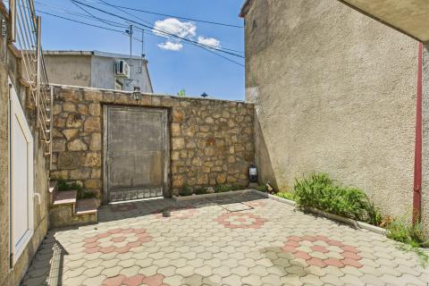 Crikvenica, Bribir - kuća u nizu sa garažom