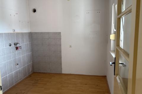 Petrinja, Centar - dvosobni stan na prvom katu kuće