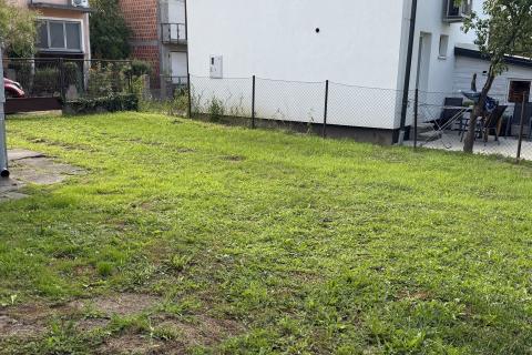 Petrinja, Centar - dvosobni stan na prvom katu kuće