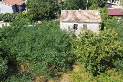 Istra , Poreč - Kamena kuća u okolici grada Poreča