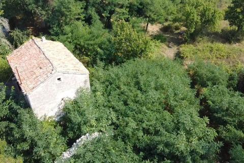 Istra , Poreč - Kamena kuća u okolici grada Poreča