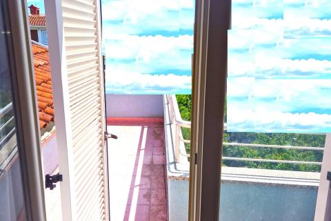 Istra,Rovinj,stan u mirnoj ulici za nugoročni najam+parking mjesto