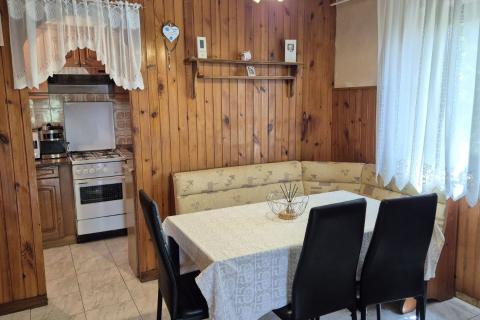 Istra, Karojba okolica samostojeća kuća sa dvorištem