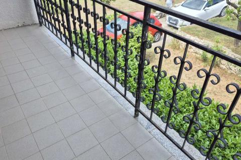 Istra, Karojba okolica samostojeća kuća sa dvorištem