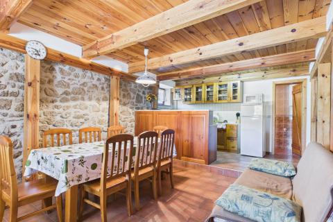 Crikvenica, Drivenik - apartmanska kuća za investiciju