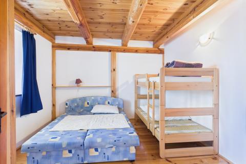 Crikvenica, Drivenik - apartmanska kuća za investiciju