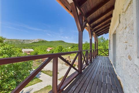 Crikvenica, Drivenik - apartmanska kuća za investiciju