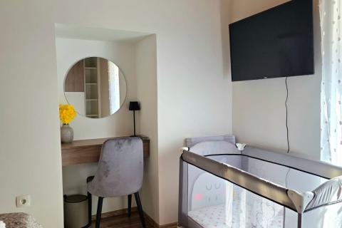 Brseč - dvojna kuća s pogledom na šumu