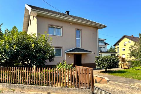 Hiša Centar, Velika Gorica, 470m2