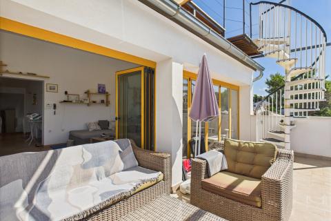 Istra,Rovinj,kuća u šumici do mora,parking,6 apartmana