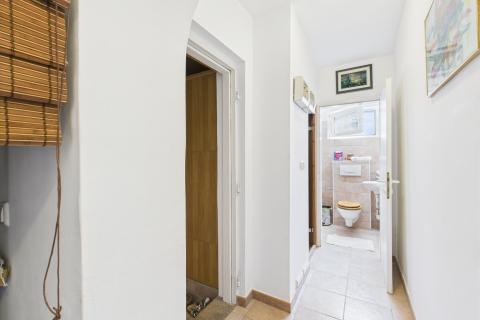 Istra,Rovinj,kuća u šumici do mora,parking,6 apartmana