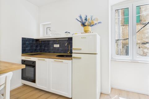 Istra, Rovinj -Renoviran stan u starogradskoj jezgri, 1. kat