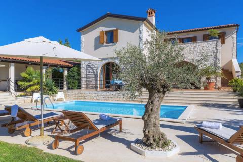 Istra, Svetvinčenat - predivna vila sa bazenom