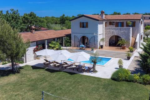 Istra, Svetvinčenat - predivna vila sa bazenom