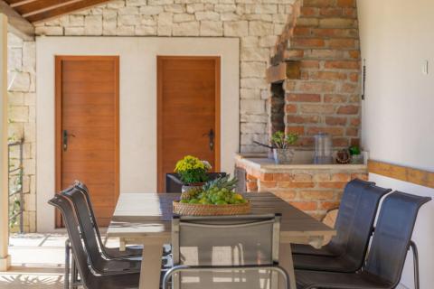 Istra, Svetvinčenat - predivna vila sa bazenom