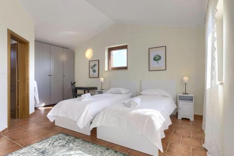 Istra, Svetvinčenat - predivna vila sa bazenom