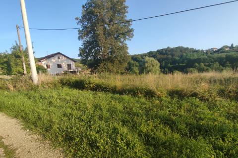 Karlovac-okolica, građevinski teren 726 m2