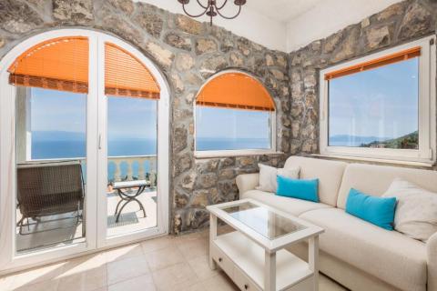 OPATIJA,LOVRAN- stan s panoramskim pogledom na more