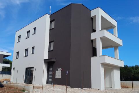 Istra,Medulin, trosoban stan 500 m od mora