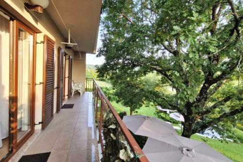 Pazin, Zarečje – Kuća 200 m² u miru prirode, zelenilo, pogled na rijeku