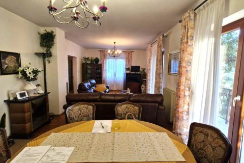 Pazin, Zarečje – Kuća 200 m² u miru prirode, zelenilo, pogled na rijeku