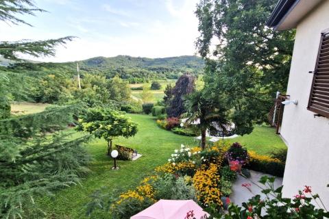 Pazin, Zarečje – Kuća 200 m² u miru prirode, zelenilo, pogled na rijeku