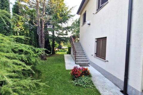 Pazin, Zarečje – Kuća 200 m² u miru prirode, zelenilo, pogled na rijeku