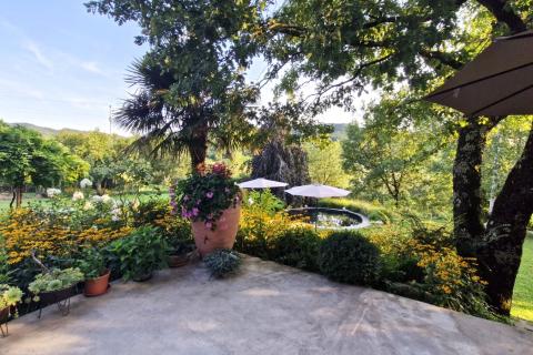 Pazin, Zarečje – Kuća 200 m² u miru prirode, zelenilo, pogled na rijeku