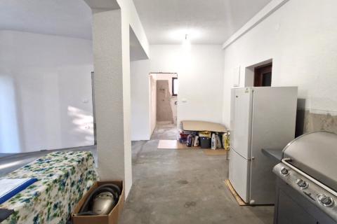 Pazin, Zarečje – Kuća 200 m² u miru prirode, zelenilo, pogled na rijeku