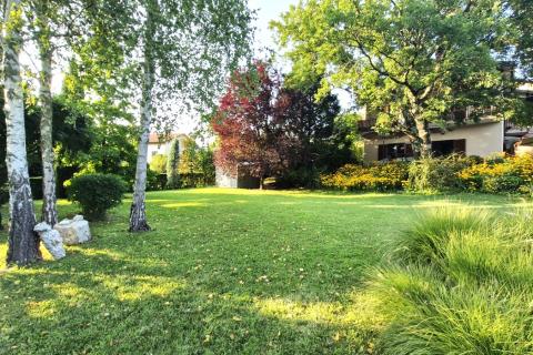 Pazin, Zarečje – Kuća 200 m² u miru prirode, zelenilo, pogled na rijeku