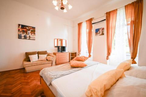 OPATIJA,IČIĆI- stan s parkingom, prvi red do mora