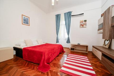 OPATIJA,IČIĆI- stan s parkingom, prvi red do mora