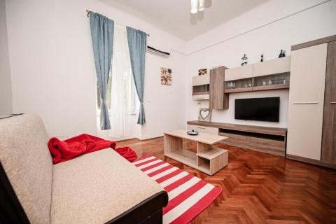 OPATIJA,IČIĆI- stan s parkingom, prvi red do mora