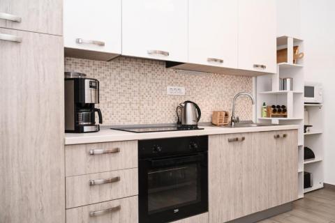 OPATIJA,IČIĆI- stan s parkingom, prvi red do mora