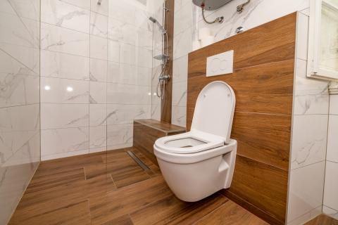 Otok Lošinj, Nerezine, Renovirana kamena kuća s bazenom i četiri smještajne jedinice