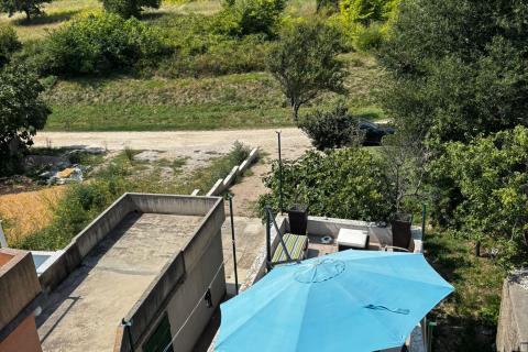 Draga Bašćanska - kuća 80m2, okućnica 90m2, spremišta 70m2, parking