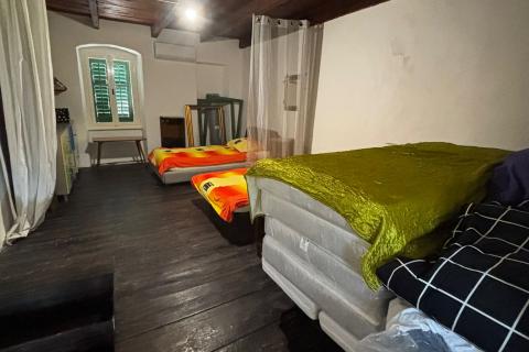 Draga Bašćanska - kuća 80m2, okućnica 90m2, spremišta 70m2, parking