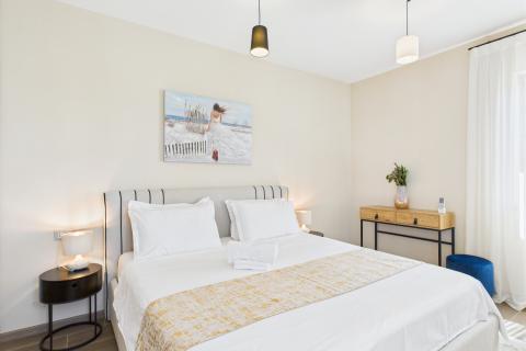 Istra,Karigador-Samostojeća kuća s bazenom